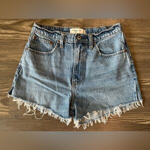 Abercrombie and Fitch The Loose High Rise Shorts 26/2